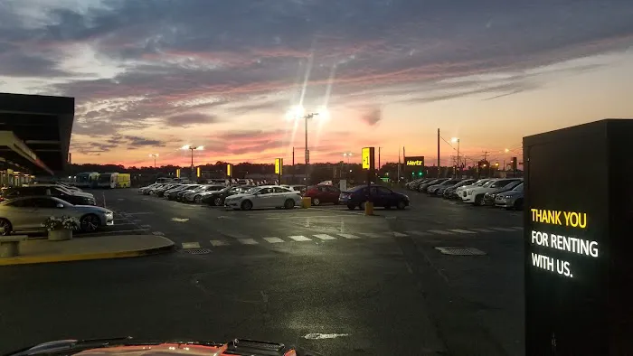 Hertz Car Rental - Windsor Locks - Bradley International Airport (BDL) Picture 3