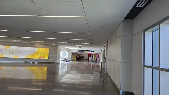 Hertz Car Rental - Windsor Locks - Bradley International Airport (BDL) Picture 7