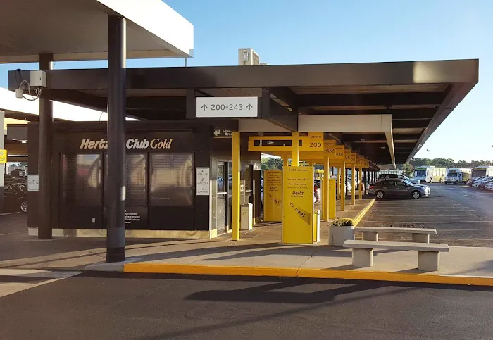 Hertz Car Rental - Windsor Locks - Bradley International Airport (BDL) Picture 9