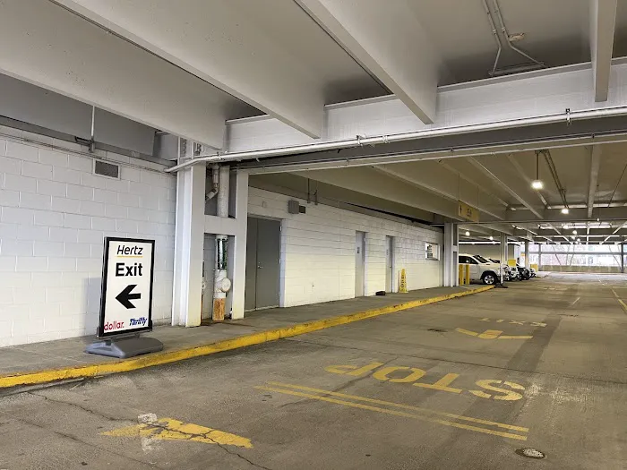 Hertz Car Rental - Manchester - Manchester - Boston Regional Airport (MHT) Picture 1