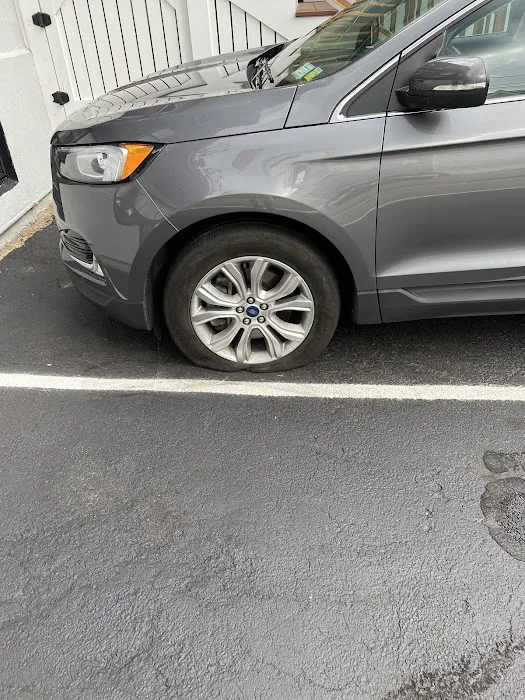 Dollar Car Rental - Manchester - Boston Regional Airport Picture 3