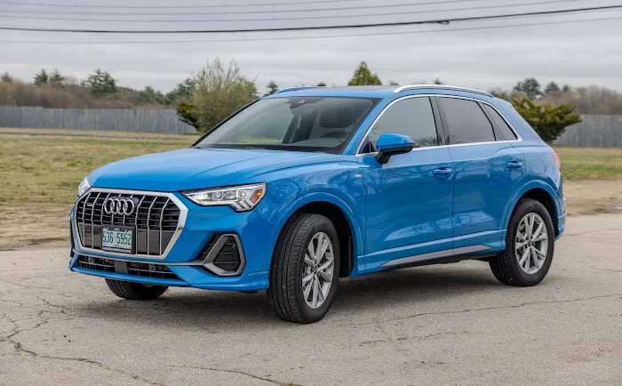 Vorenza Rental Cars - Manchester, NH Picture 6