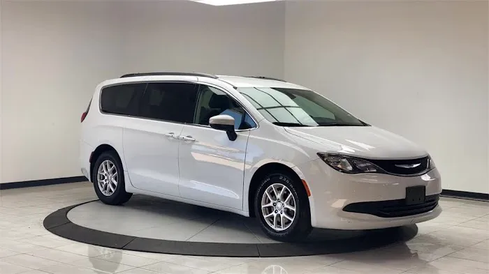 Hartford VIP Car Rental Picture 2