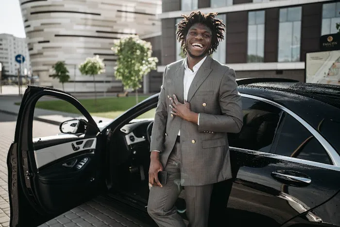 Hartford VIP Car Rental Picture 3