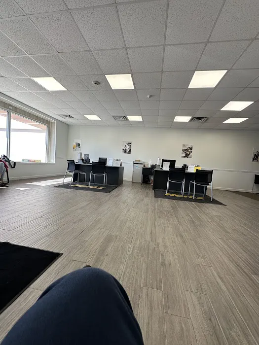 Hertz Car Rental - Wallingford - South Broad Street Picture 7