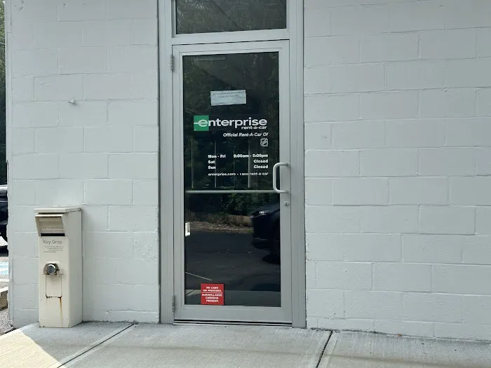 Enterprise Rent-A-Car Picture 10
