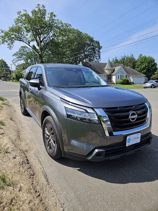 Luxe Car Rental Picture 7