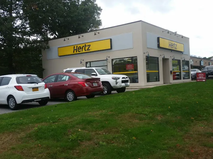 Hertz Car Rental - Fitchburg - Whalon Street Picture 10