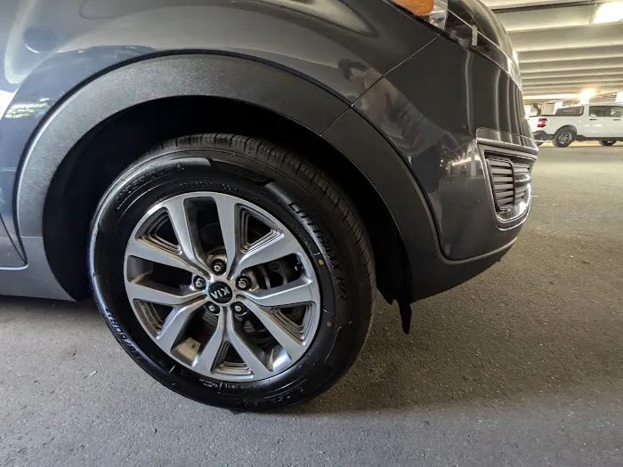 Turo Community Car Rental Public Parking bRiAn Lot Picture 3