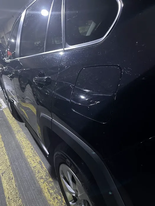 Avis Car Rental Picture 4