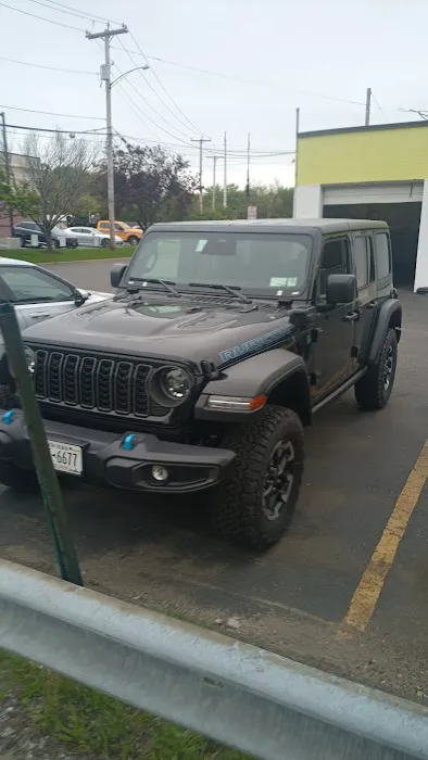 Hertz Car Rental - Fairfield - Post Road Picture 2