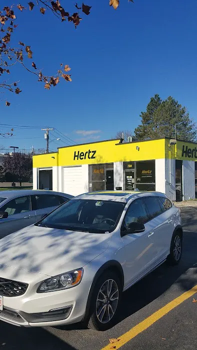 Hertz Car Rental - Fairfield - Post Road Picture 6