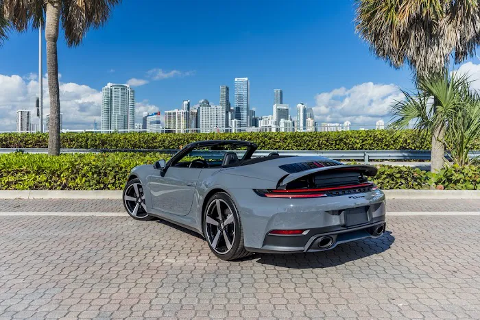 Infinity luxury car rental Picture 1