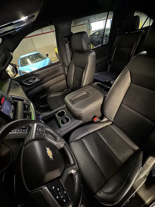 Infinity luxury car rental Picture 5