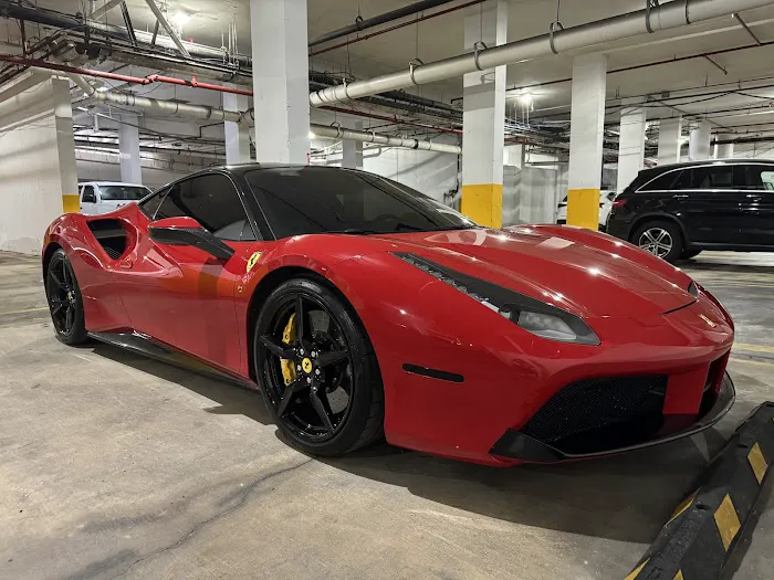 G.M. Luxe - Car Rental - Brickell Location Picture 3