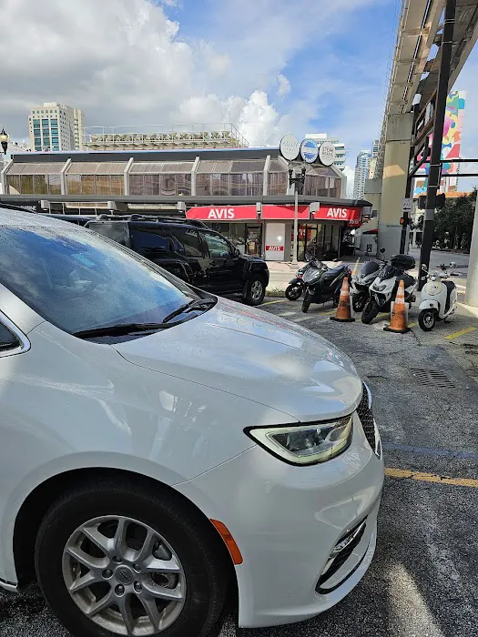 Avis Car Rental Picture 6