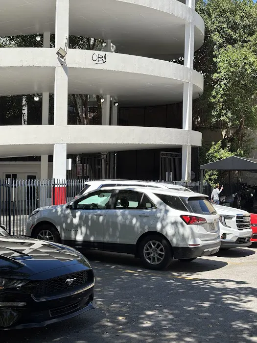 Avis Car Rental Picture 8