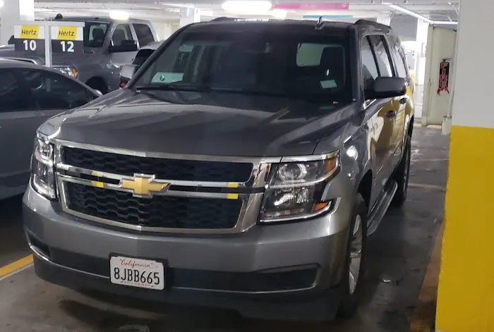 Hertz Car Rental - Miami Downtown - Southeast 2nd Street Picture 8
