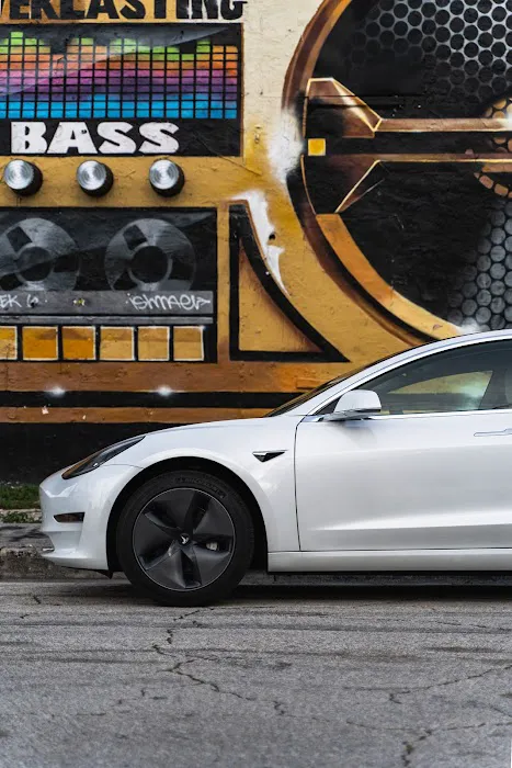 Tesla Rental - Centaur Picture 2