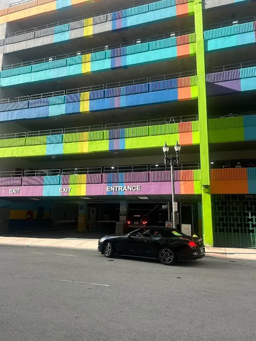 Miami Convertibles Car Rental Downtown / Port of Miami Picture 6