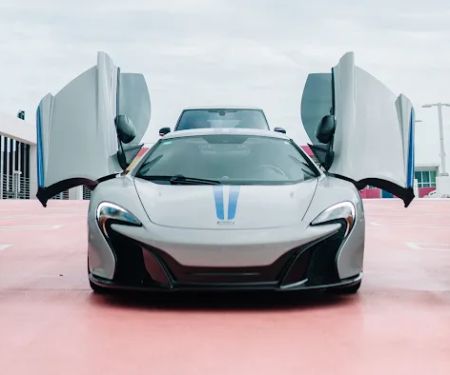 LR MIAMI LLC