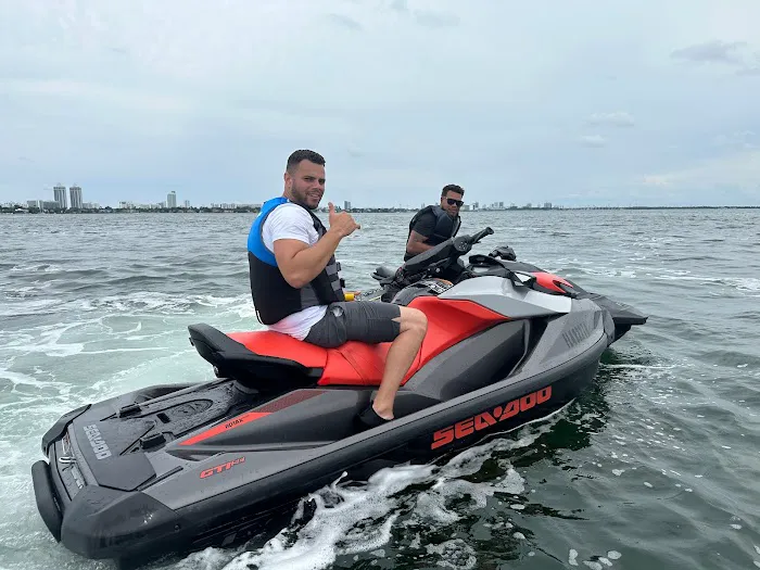 South Beach Slingshot Rentals LLC Picture 6