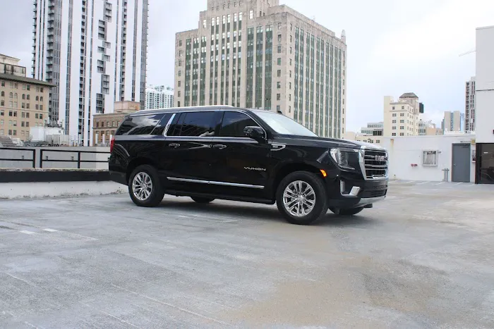 Me SUV Rental Miami Picture 3
