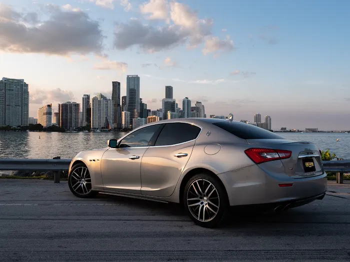 Luxe Autos Miami Picture 5