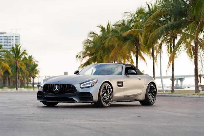 True X Miami | Exotic Car Rental Picture 1