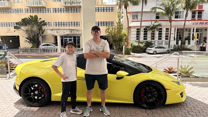 True X Miami | Exotic Car Rental Picture 7