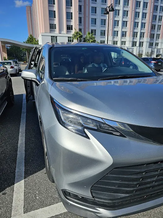 Miami Xperience - Car & Yacht Rental Picture 2