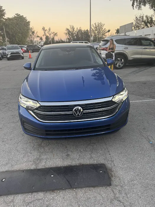 America Car Rental Picture 7
