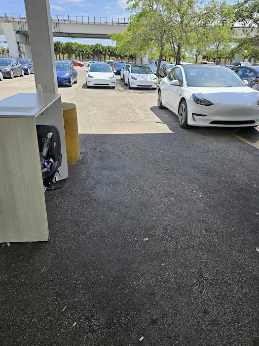 Hertz- Lyft Express Drive Picture 4