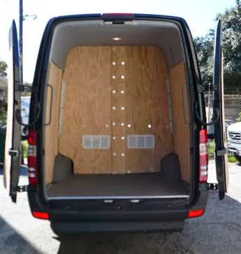 Bandago Van Rental Picture 10