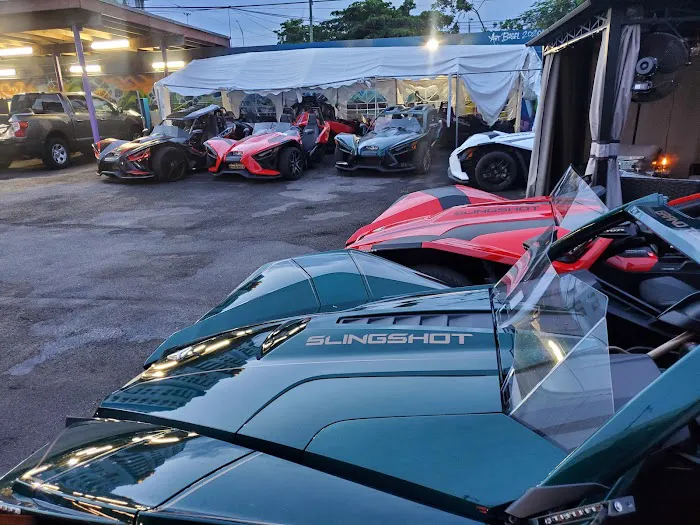Street Dream Slingshot Rentals Picture 10