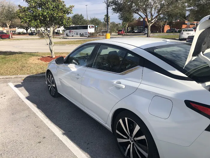 Avis Car Rental Picture 2