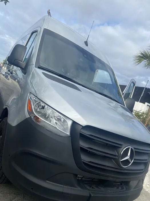America Car Rental Picture 4