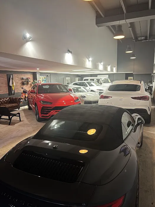 BILLIONAIRES MIAMI INC Picture 8