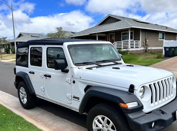 Hola Car Rentals Picture 7