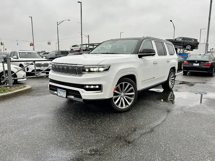 Movez Car Rental Picture 4