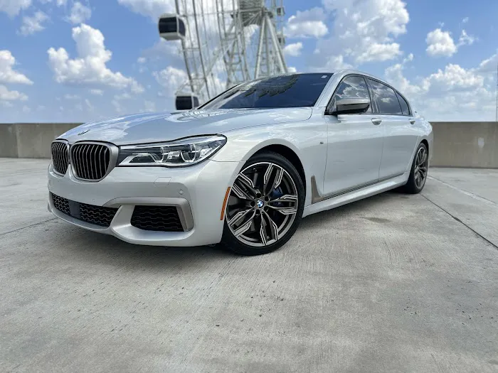 Movez Car Rental Picture 6