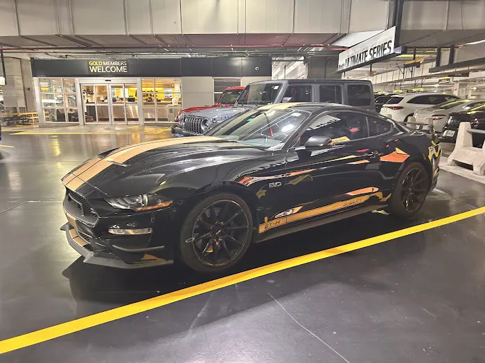 Hertz Car Rental Picture 2