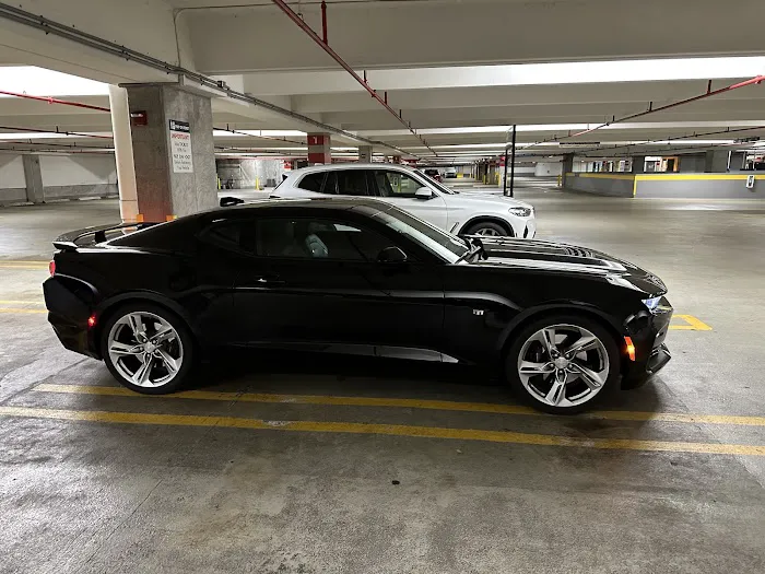 Hertz Car Rental Picture 10