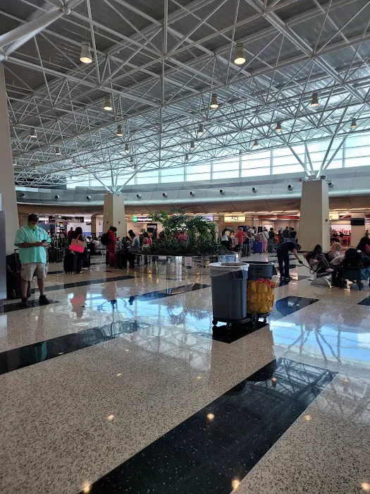 Thrifty Car Rental - Miami International Airport Picture 2