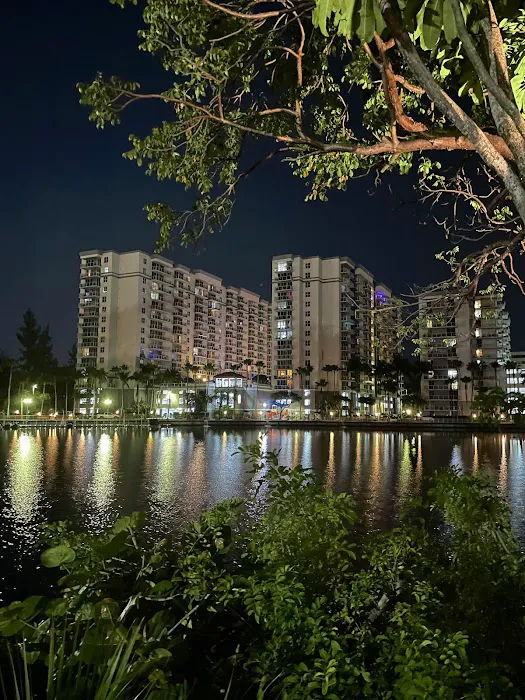 Hertz Car Rental - Miami - Hilton Airport Blue Lagoon Picture 5