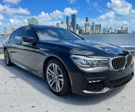 Goldenluxurycarrentalcorp