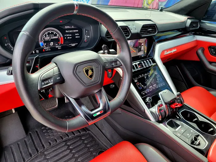 Goldenluxurycarrentalcorp Picture 10