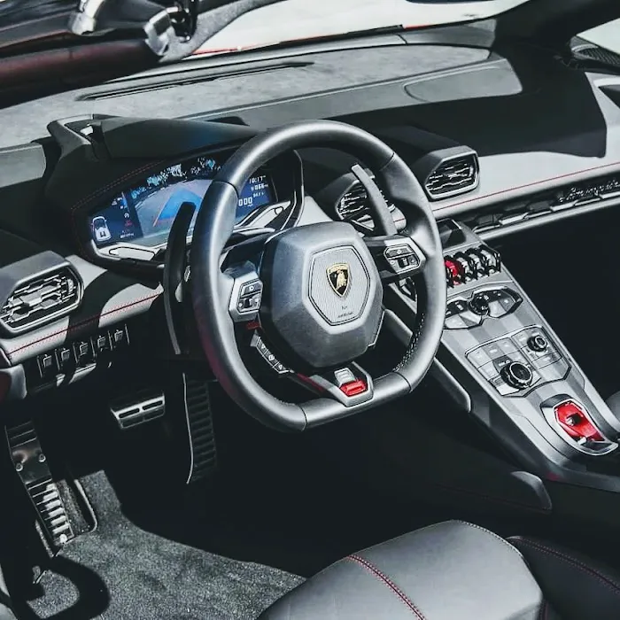 Car Cruiser - Luxury Car Rentals Picture 8