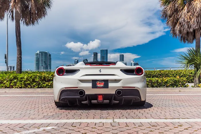 Luxury Miami Car Rentals Picture 5