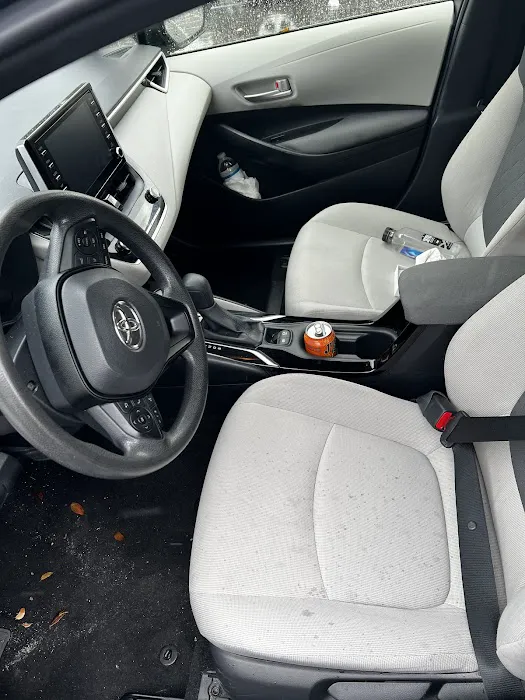 Avis Car Rental Picture 8